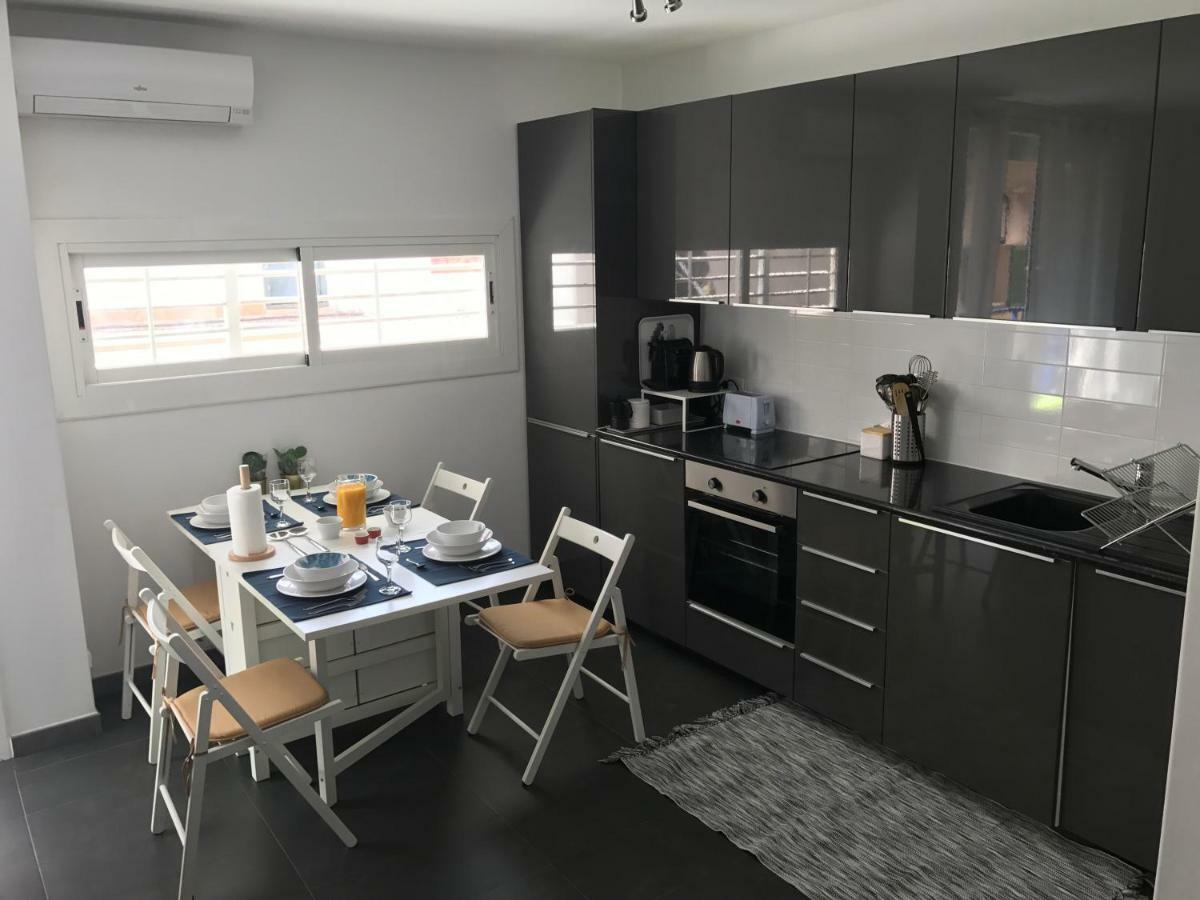Sunny Flat In Sitges 30 Seconds To Beach, Balcony & Sea Views! Dış mekan fotoğraf