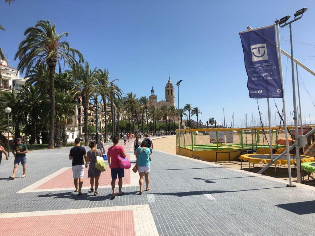 Sunny Flat In Sitges 30 Seconds To Beach, Balcony & Sea Views! Dış mekan fotoğraf
